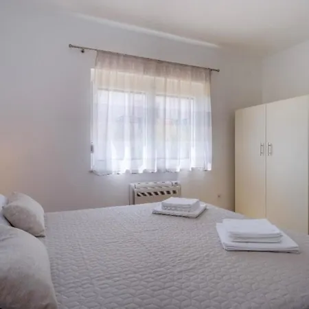 Apartments Josipa Mali Losinj Exterior photo