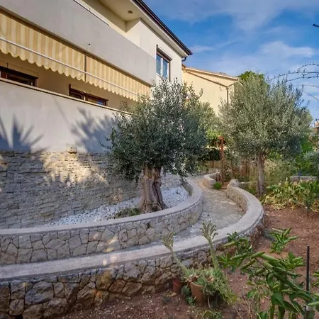 Apartments Josipa Mali Losinj Exterior photo
